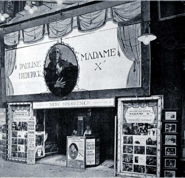 photo from cinema treasures Blackstone Theatre, Detroit